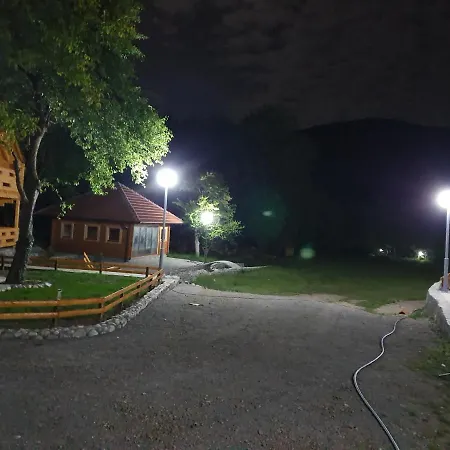 Vodopad Lisine Couette-café 3*