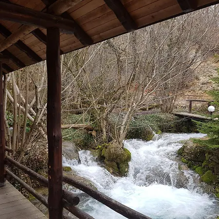 Couette-café Vodopad Lisine 3*