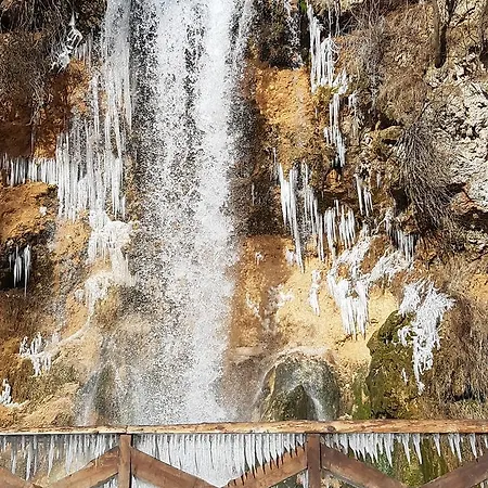 Couette-café Vodopad Lisine 3*