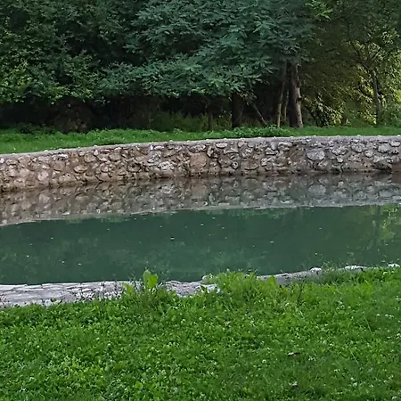 Couette-café Vodopad Lisine 3*